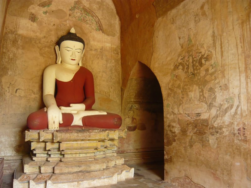 A-Buddha-Inside-The-Sulamani-Temple-Myanmar